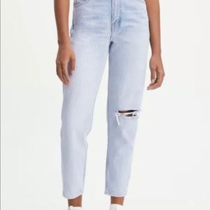 Levi’s Mom Jean